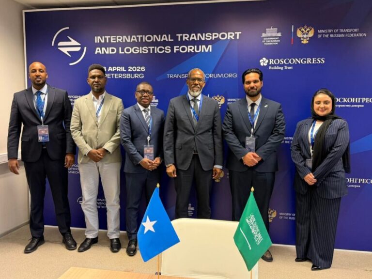 Maareeyaha Dekedda Muqdisho oo kulan la qaatay wafdi ka socday Wasaaradda Gaadiidka ee Boqortooyada Sacuudiga