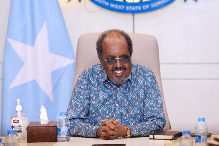 Madaxweynaha JFS ayaa Kulan La Qaatay Wasirrada XFS iyo Xildhibaannada Labada Aqal Ee Baarlamaanka Dalka Ee Ku Sugan Magaalada Baydhabo.
