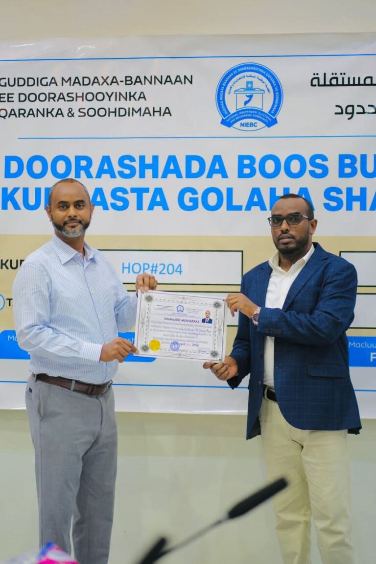Musharixiinta u taagan kursiga HOP204 oo qaatay shahaadada Musharxnimo