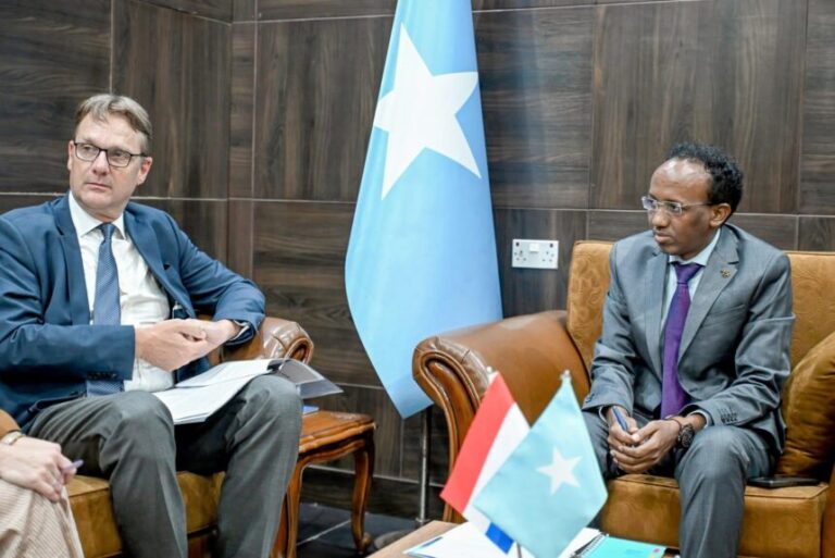 Dowladaha Soomaaliya iyo Netherlands oo Xoojinaya Iskaashigooda Istiraatiijiga ah