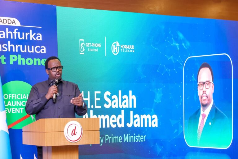 Ra’iisul Wasaare Ku-xigeenka  Xukuumadda Federaalka Soomaaliya,    ayaa maanta daahfuray barnaamijka maalgelinta Taleefannada casriga ah (smartphones)