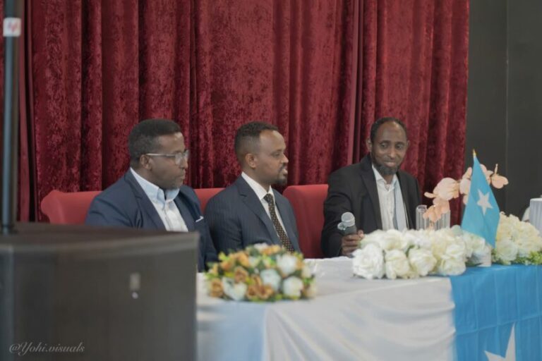 Wasiir Ku-xigeenka Warfaafinta oo kulan la yeeshay jaaliyadda Soomaaliyeed ee Dalka Sweden