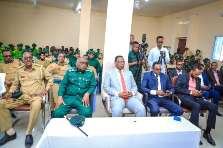 Wasiirka Cadaaladda oo furay tababar aqoon kororsi oo loo qabtay saraakiisha Ciidanka Asluubta Soomaaliyeed