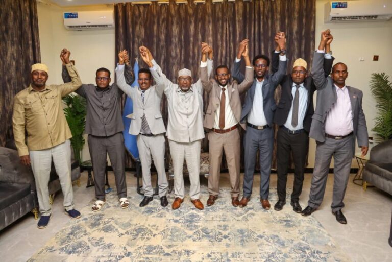 Ururadii ka qeyb galay Doorashadii K/Galbeed oo isbaheysi siyaasadeed sameystay