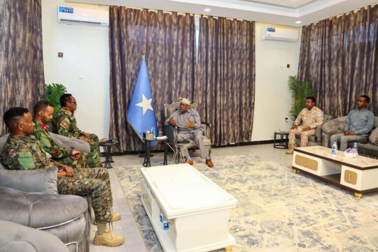 Guddoomiyaha Golaha Shacabka BJFS oo la kulmay Saraakiisha Ciidamada Xooga Dalka