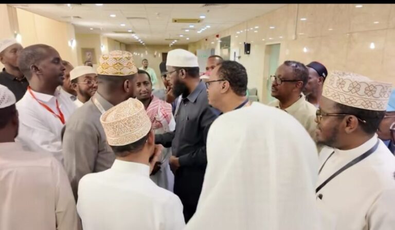 Wasiirka Awqaafta iyo Arrimaha Islaamka oo kormeeray goobaha la dejiyay xujeyda Soomaaliyeed