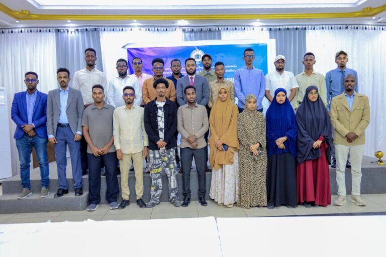 Agaasimaha Guud ee Wasaaradda Arrimaha Gudaha XFS oo tababar muhiim ah soo xiray