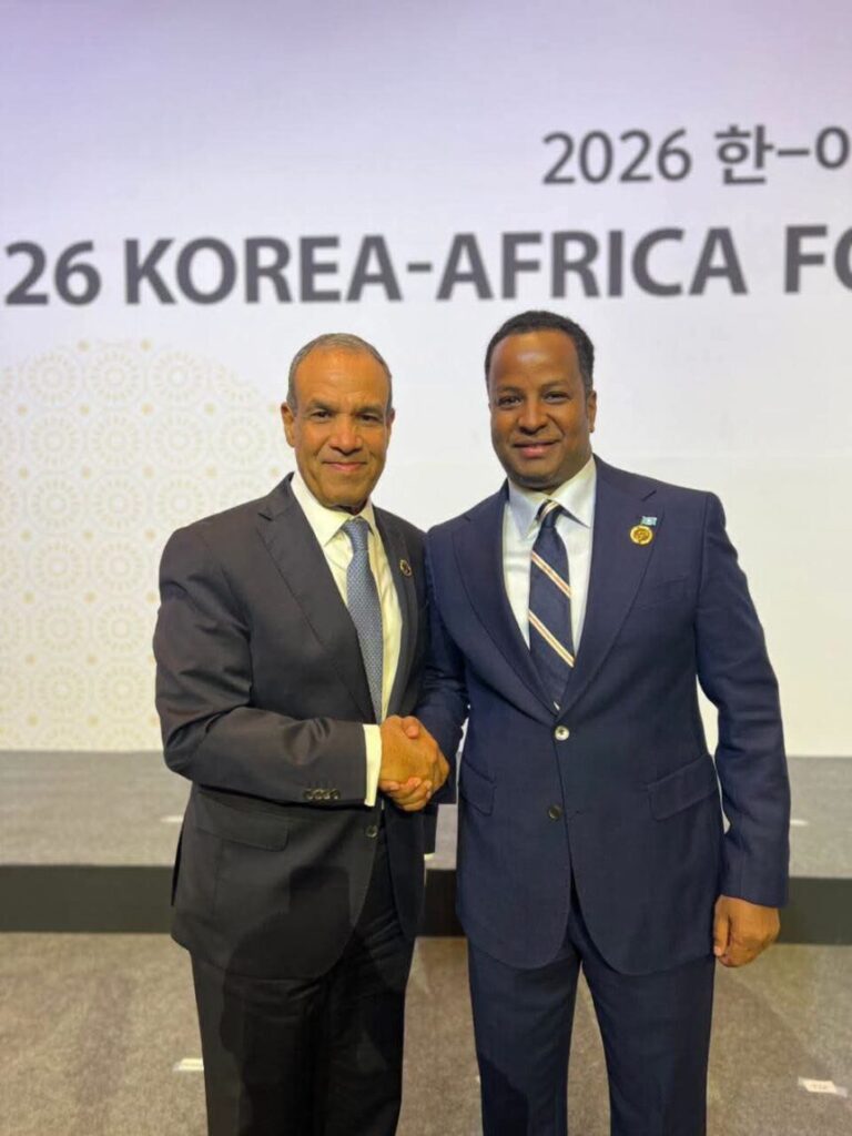 Wasiirka Arrimaha Dibadda Soomaaliya oo Magaalada Seoul kula Kulmay Dhiggiisa Dalka Masar